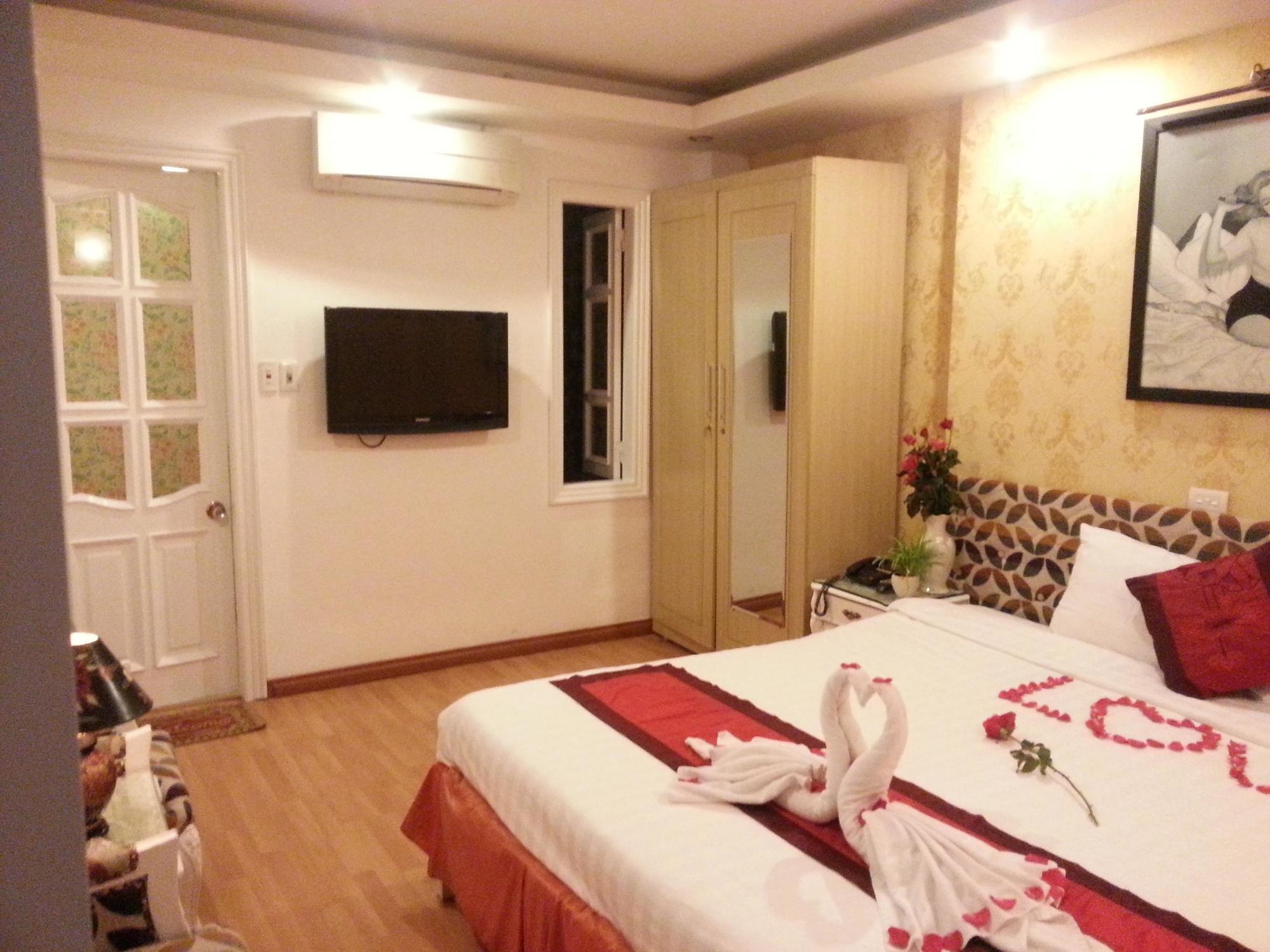 Maya Boutique & 4*