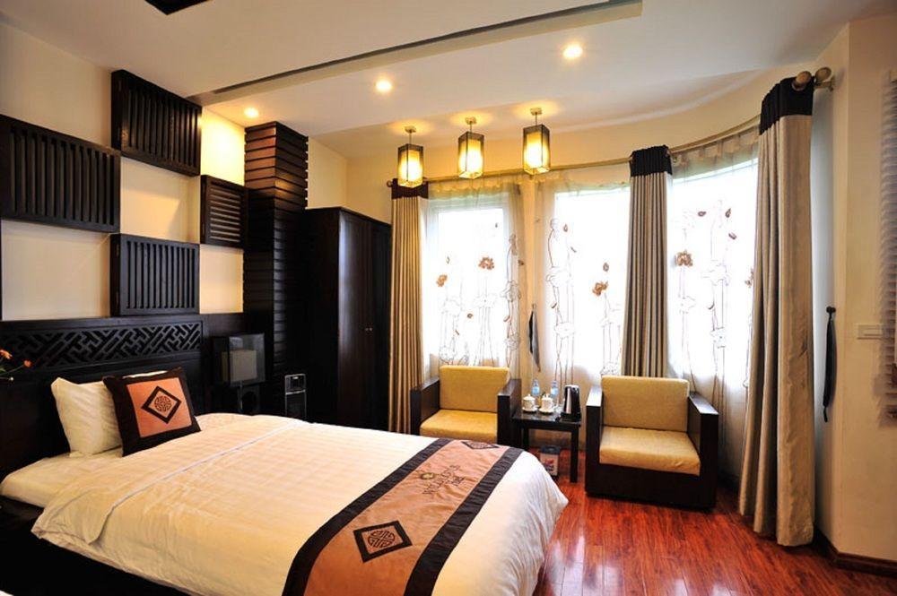 Wild Lotus - Xuan Dieu Hotel Hanoi