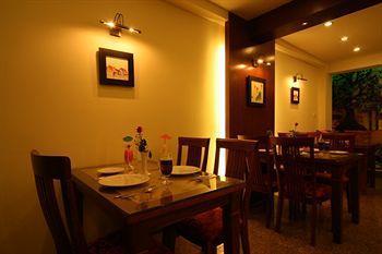 Eliana Ruby & Travel 3* Hanoi