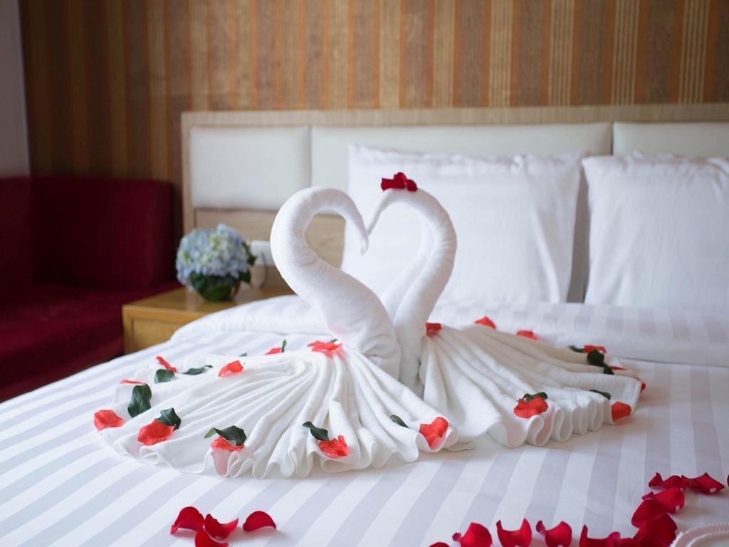 Hotel Tu Linh Palace