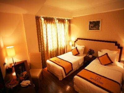 Hotel Royal Gate 3*