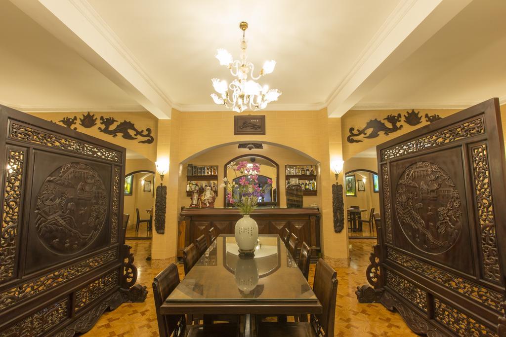 Dragon Hotel