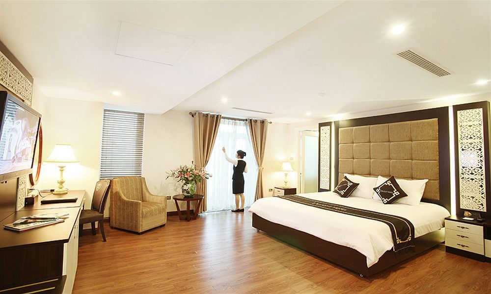 20 & 3* Hanoi