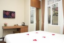 Golden Moon & Travel Hotel