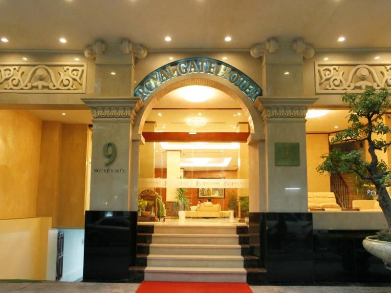 Royal Gate Hotel 3*