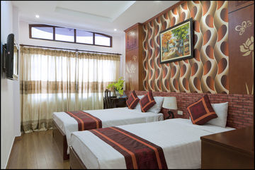 Hotel Golden Charm 2*