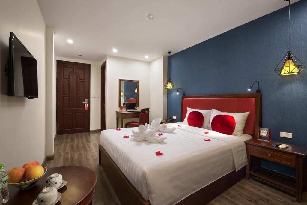 Holiday Emerald 3* Hanoi