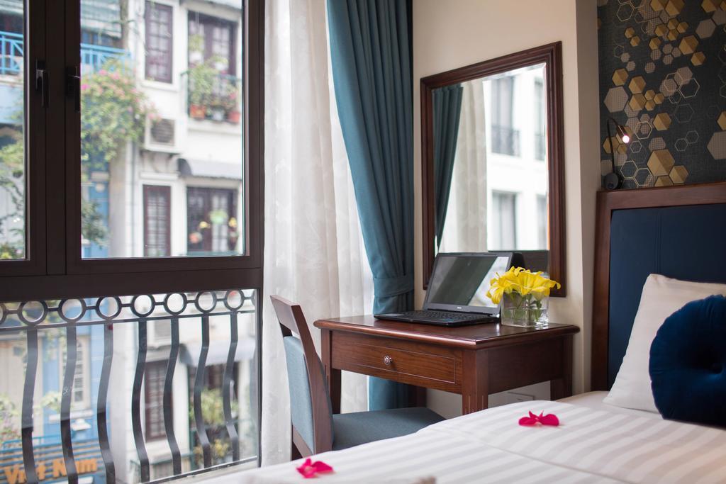 Holiday Emerald Hanoi