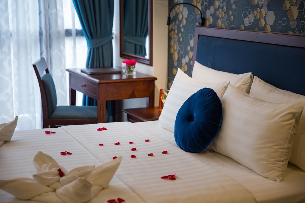 Hotel Holiday Emerald Hanoi