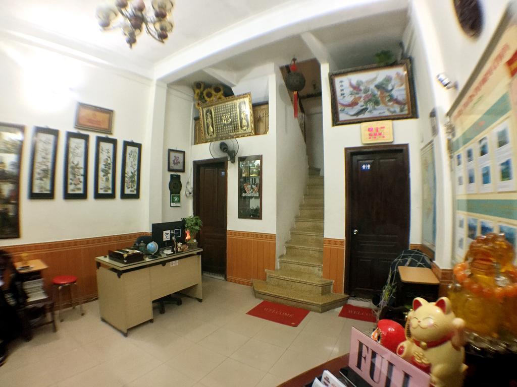 Hostel North N.2 *