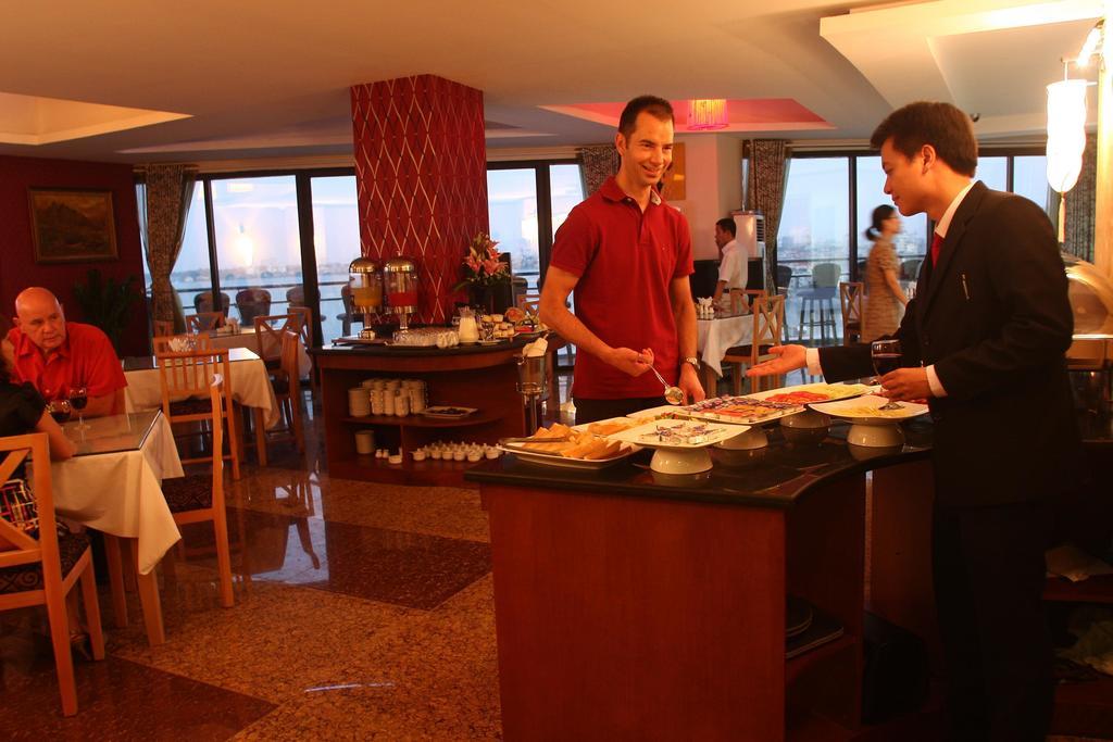 Sunset Westlake Hotel Hanoi