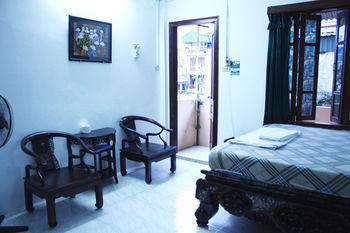 Hostel North N.2 *