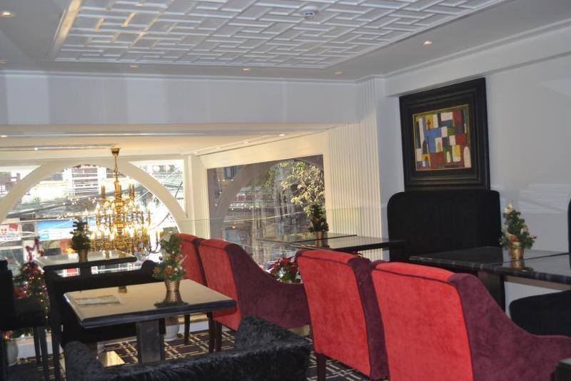 Hotel Victor Gallery & 4*