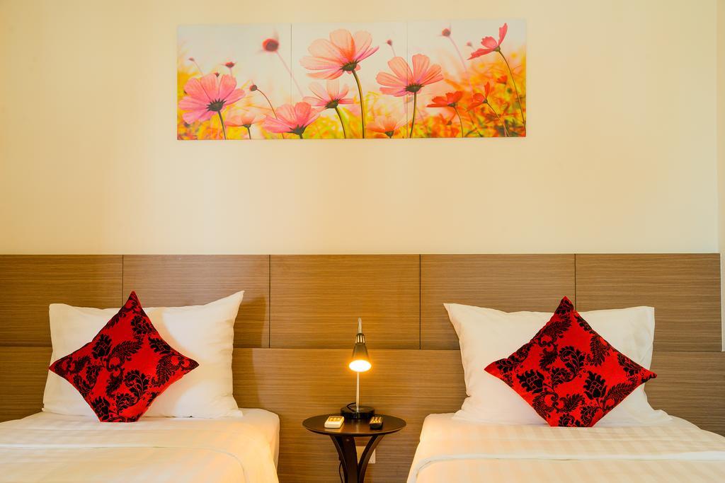 Smile Hotel Hanoi