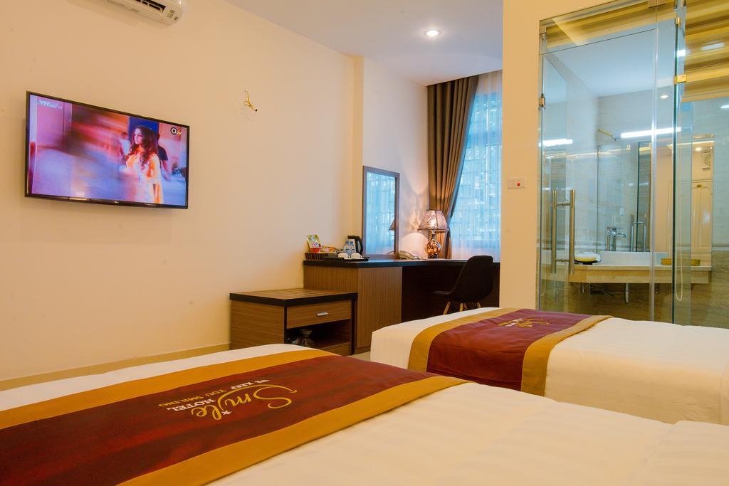 Hotel Smile