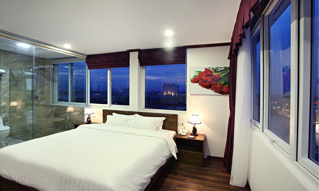 Hotel West &