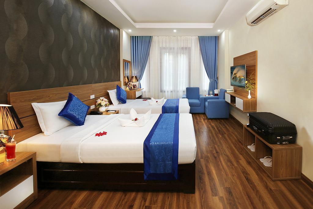 Aquarius Grand Hotel 3*