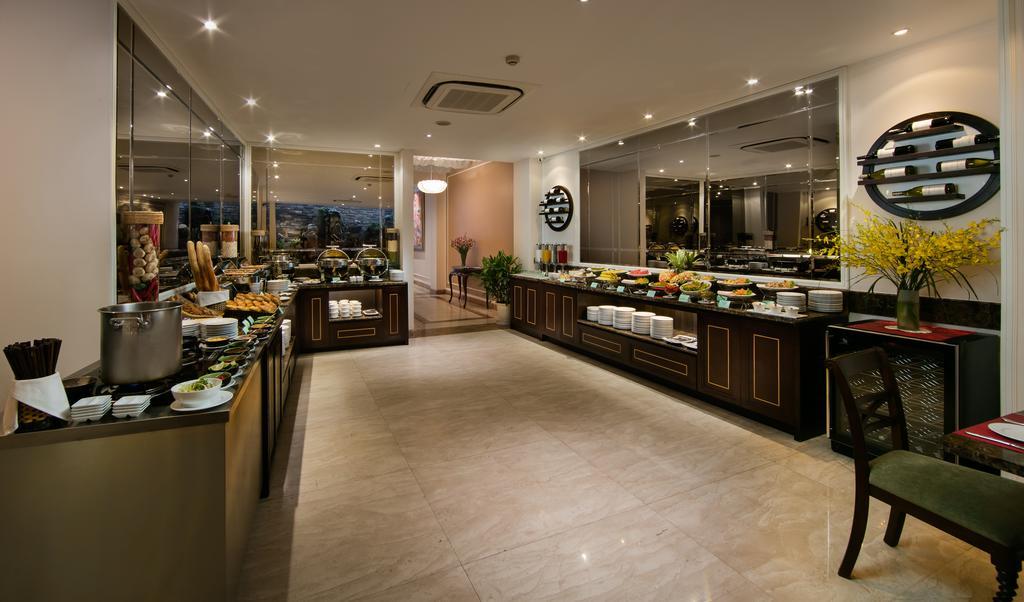 Zephyr Boutique 4* Hanoi