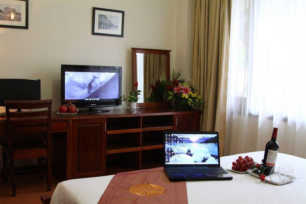 Golden Moon & Travel 3* Hanoi