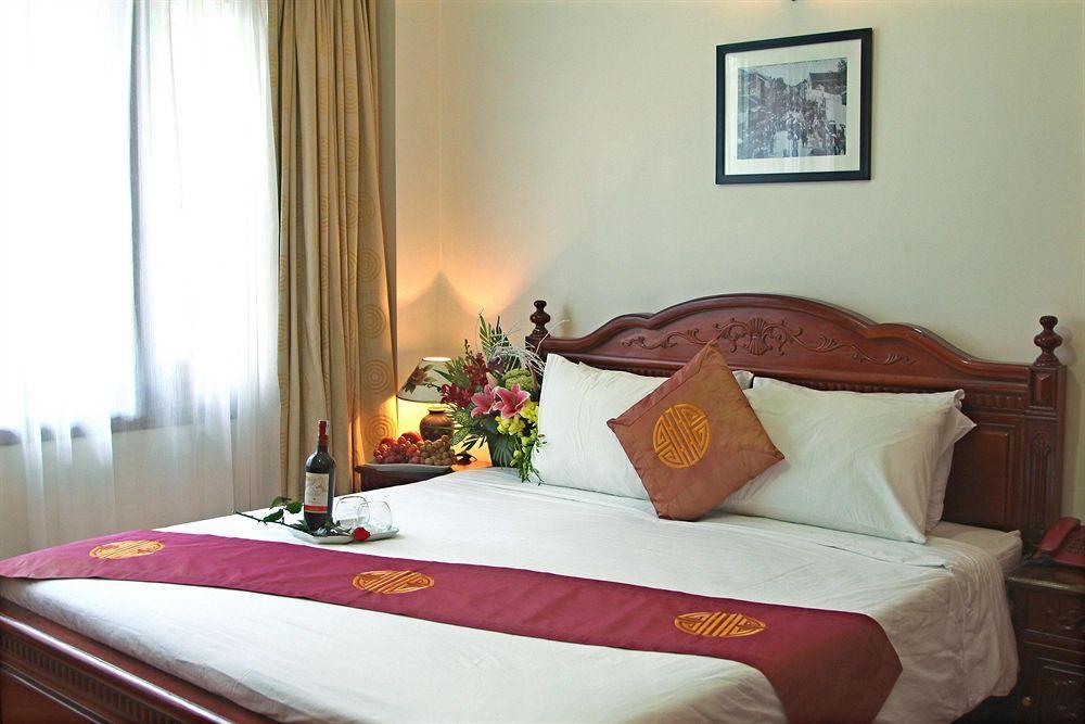 Golden Moon & Travel 3* Hanoi
