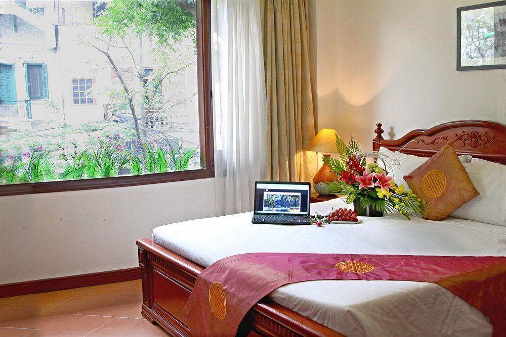 Golden Moon & Travel Hanoi