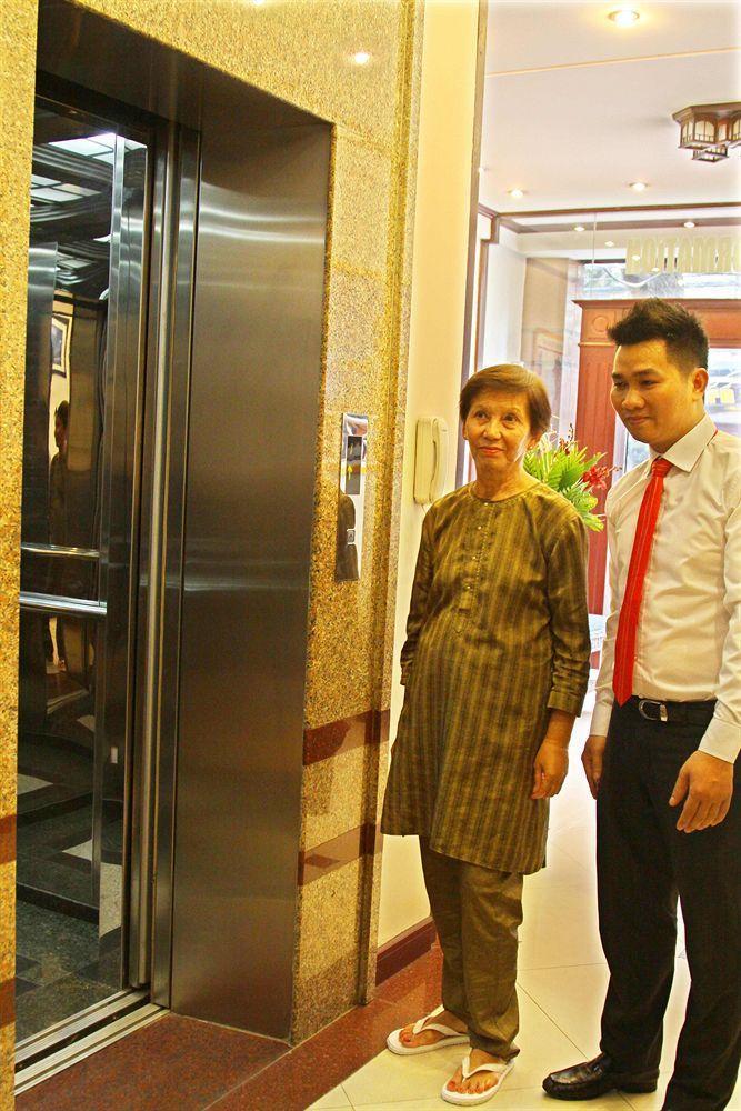 Hotel Golden Moon & Travel 3*