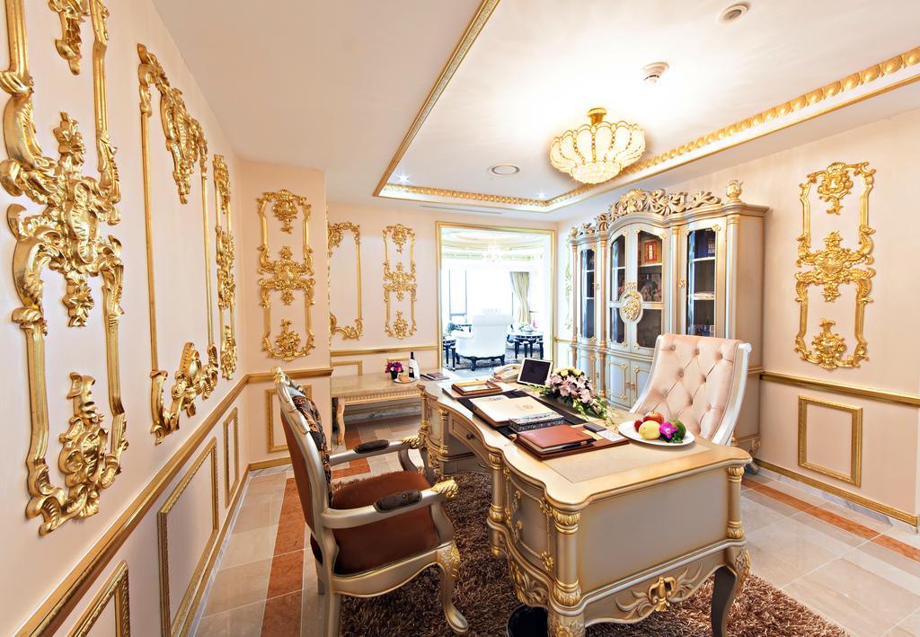 Grand Plaza