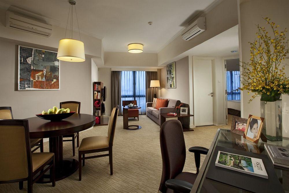 Somerset Grand Apartment *