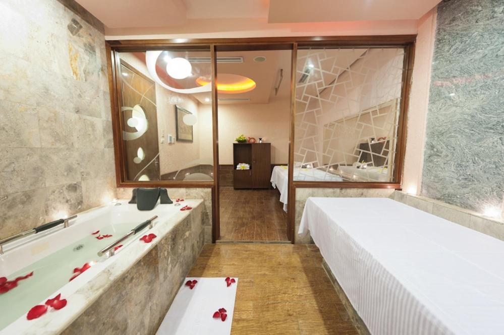 Muong Thanh Grand Xa La 4* Hanoi