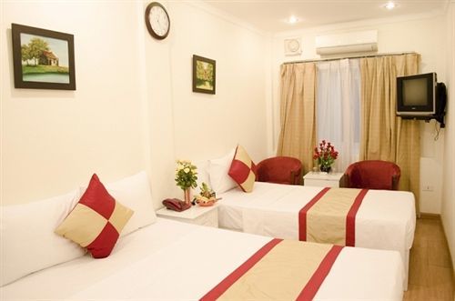 Blue Moon Hotel