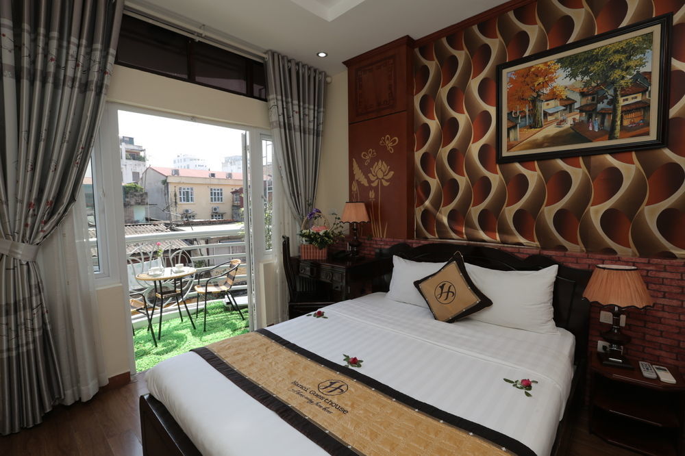 Hotel Golden Charm 2*