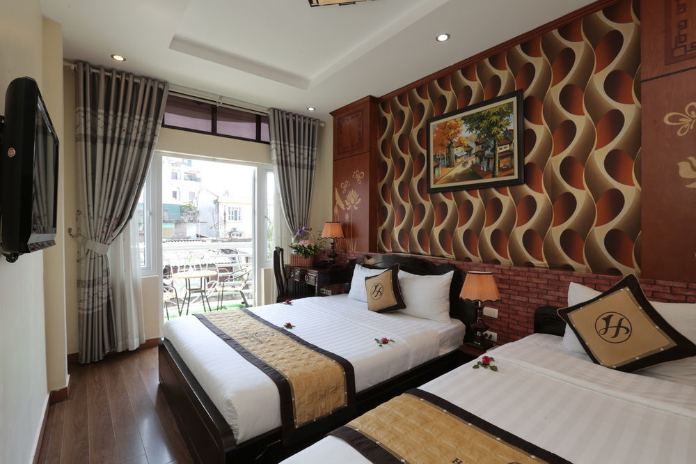 Hotel Golden Charm 2*