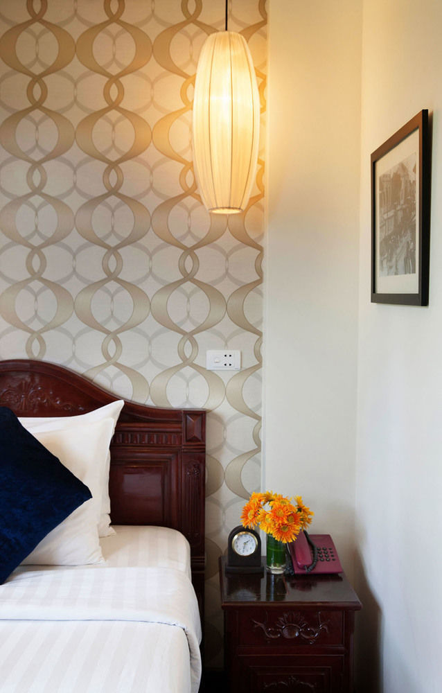 Golden Moon & Travel Hotel Hanoi