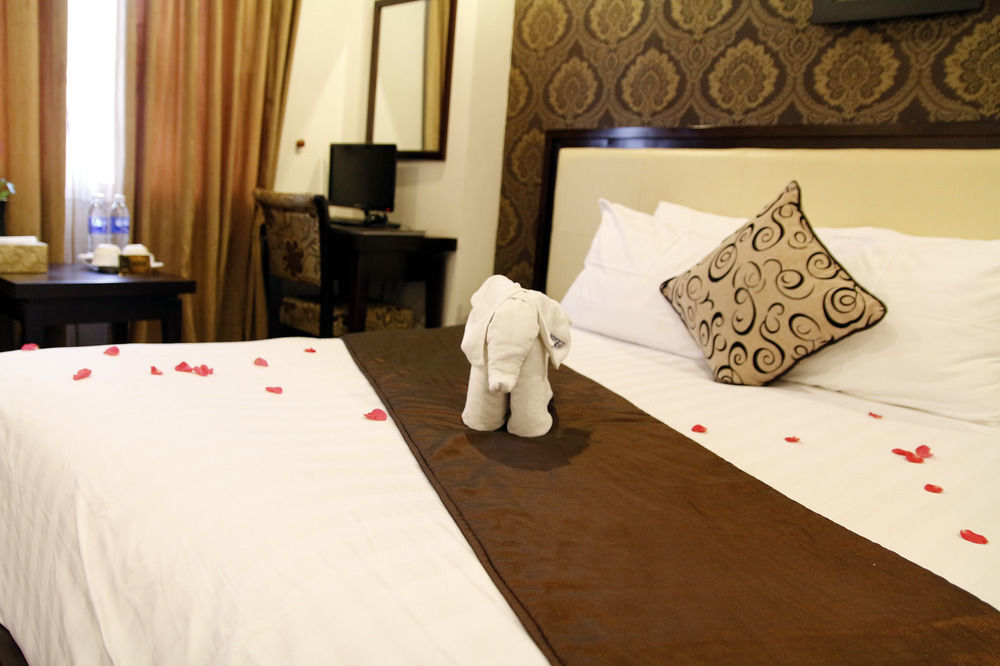 Serene Premier Hotel 3*