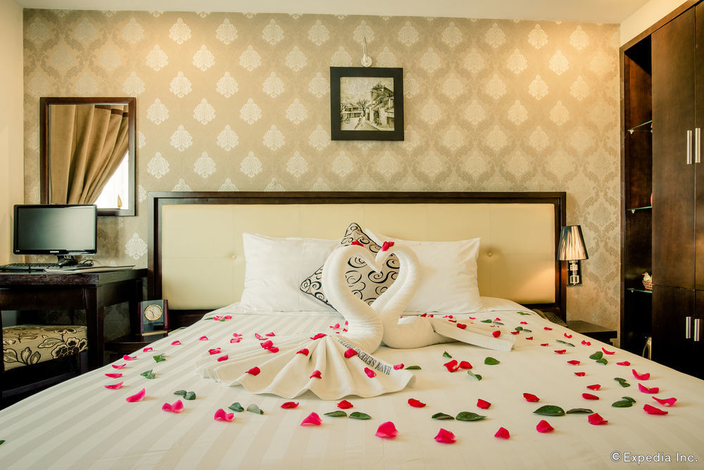 Serene Premier Hotel 3*