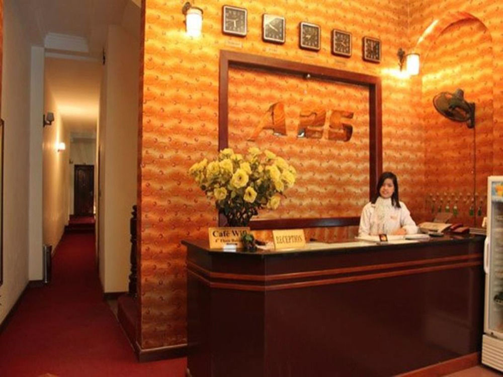 A25 - 38 Hang Thiec * Hanoi