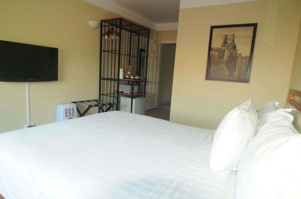 Iris Boutique Hotel