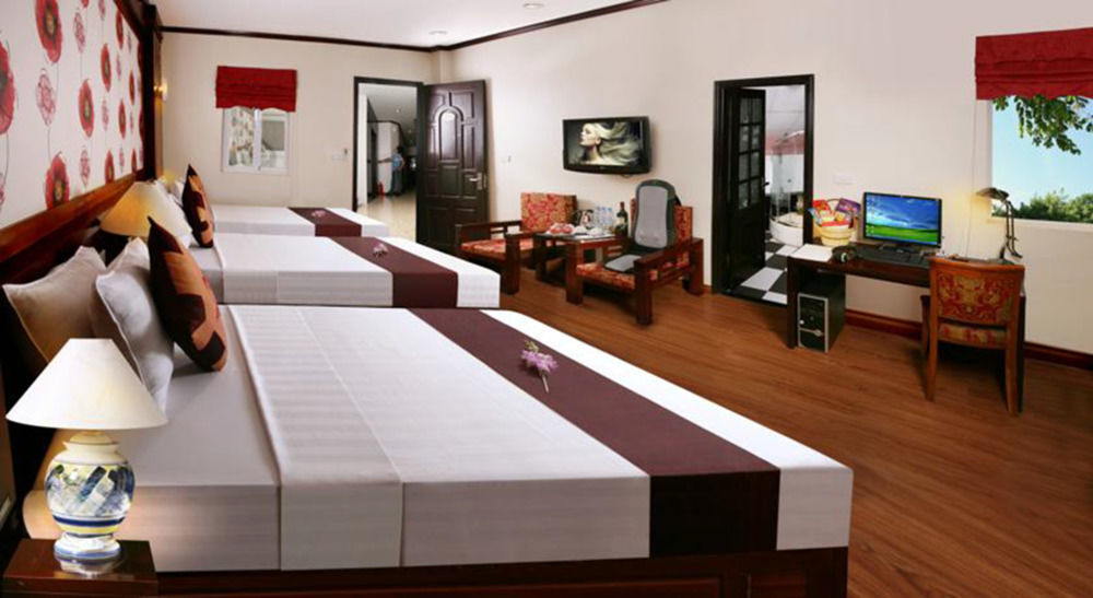 Aquarius Grand Hotel 3*