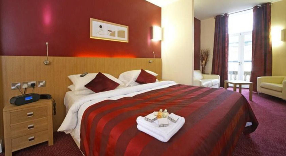 Aquarius Grand Hotel 3*