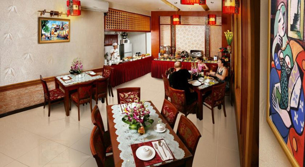 Aquarius Grand Hotel 3*