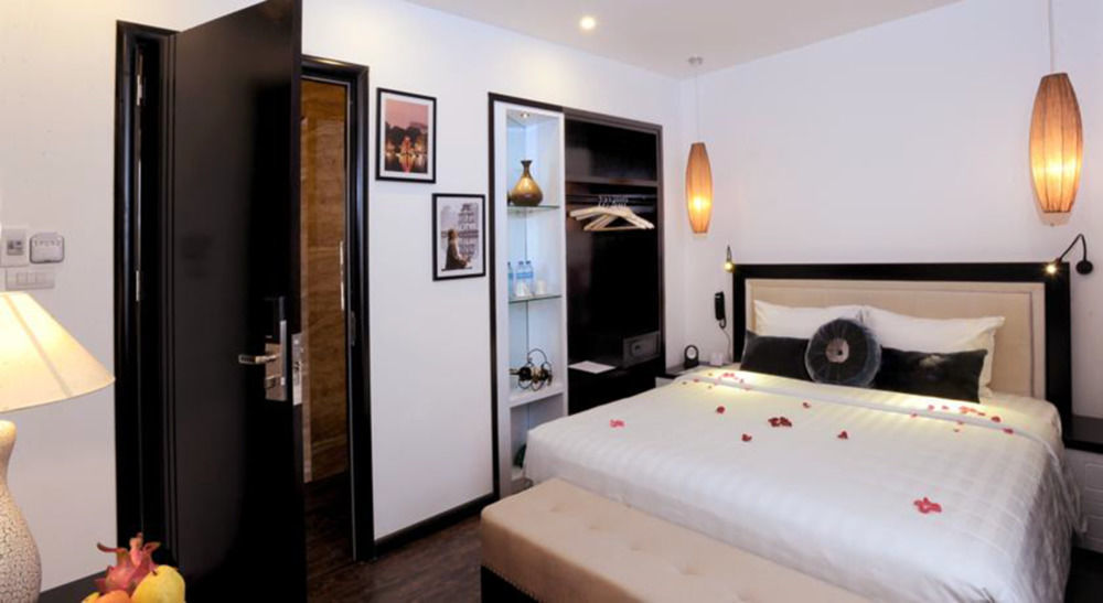 Charm & 3* Hanoi