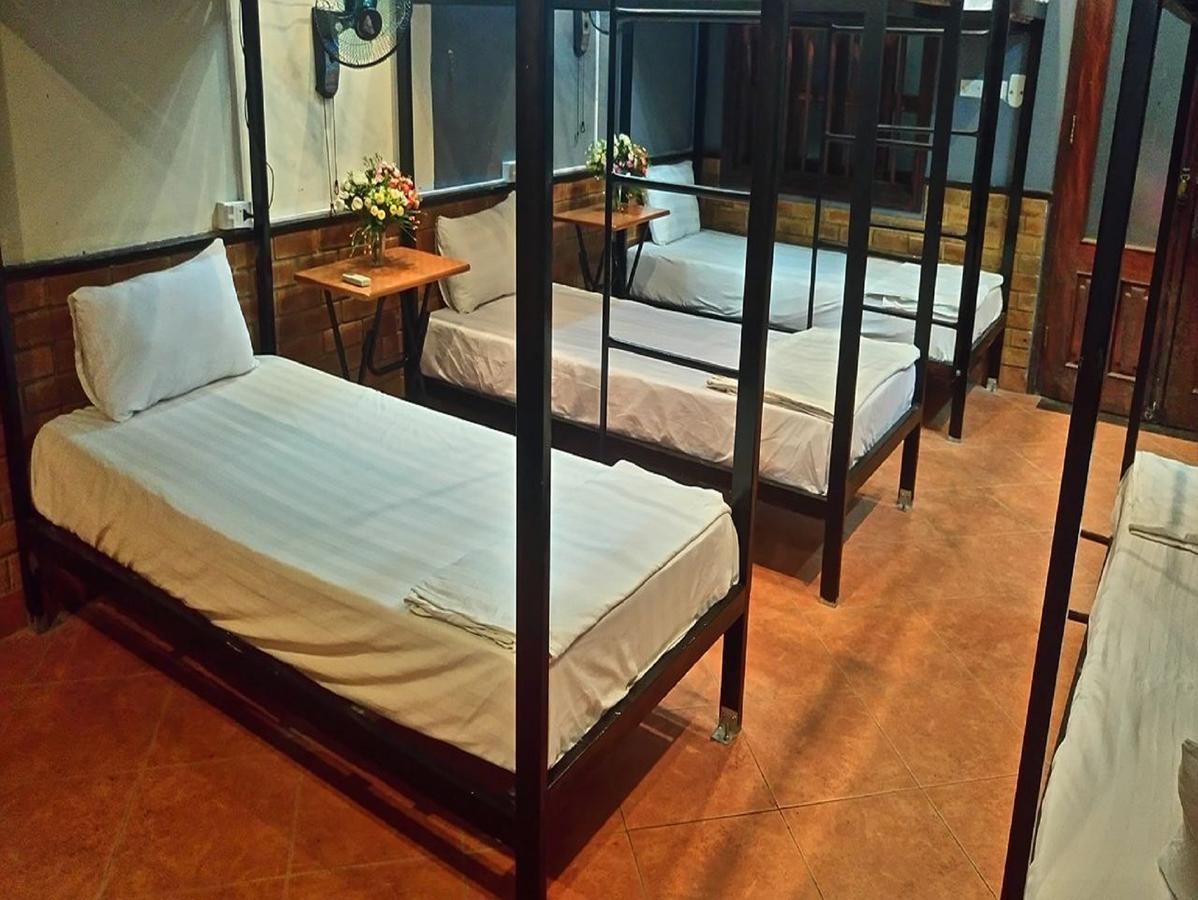 Bluestar 2 Hostel *
