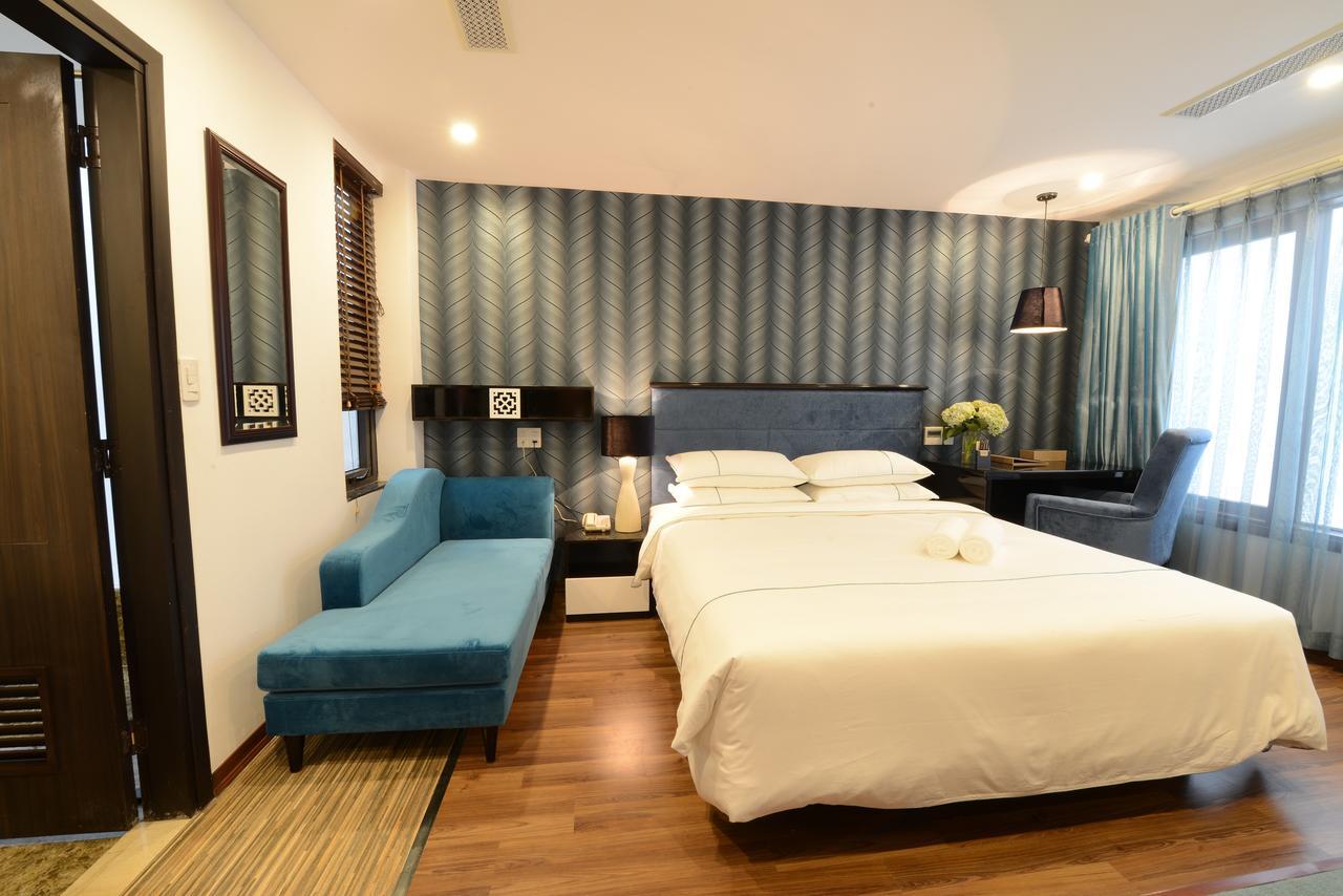 Hotel Emerald Waters