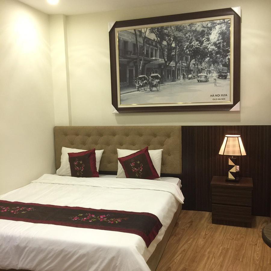 Hotel Street