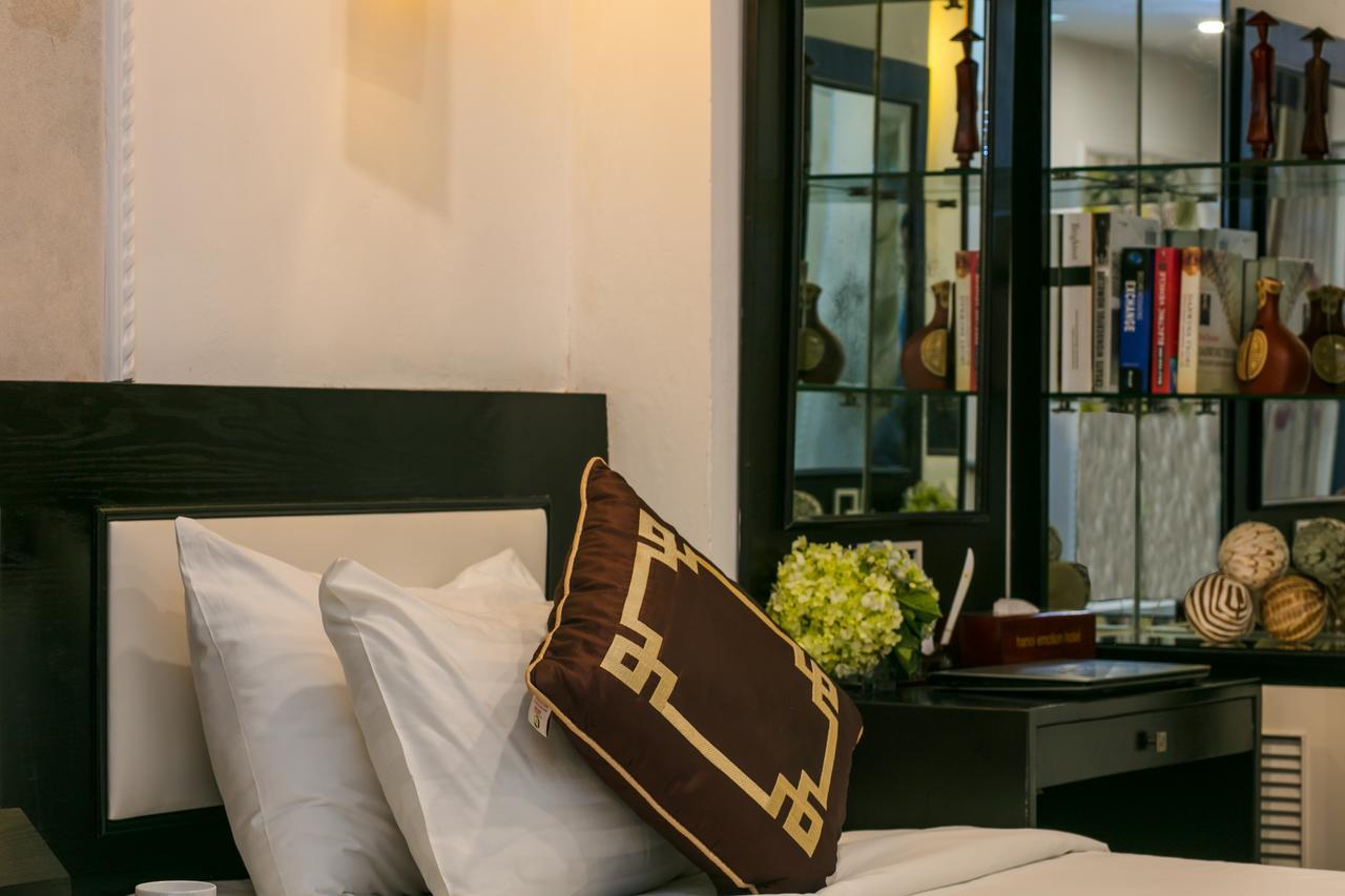 Emotion Hotel