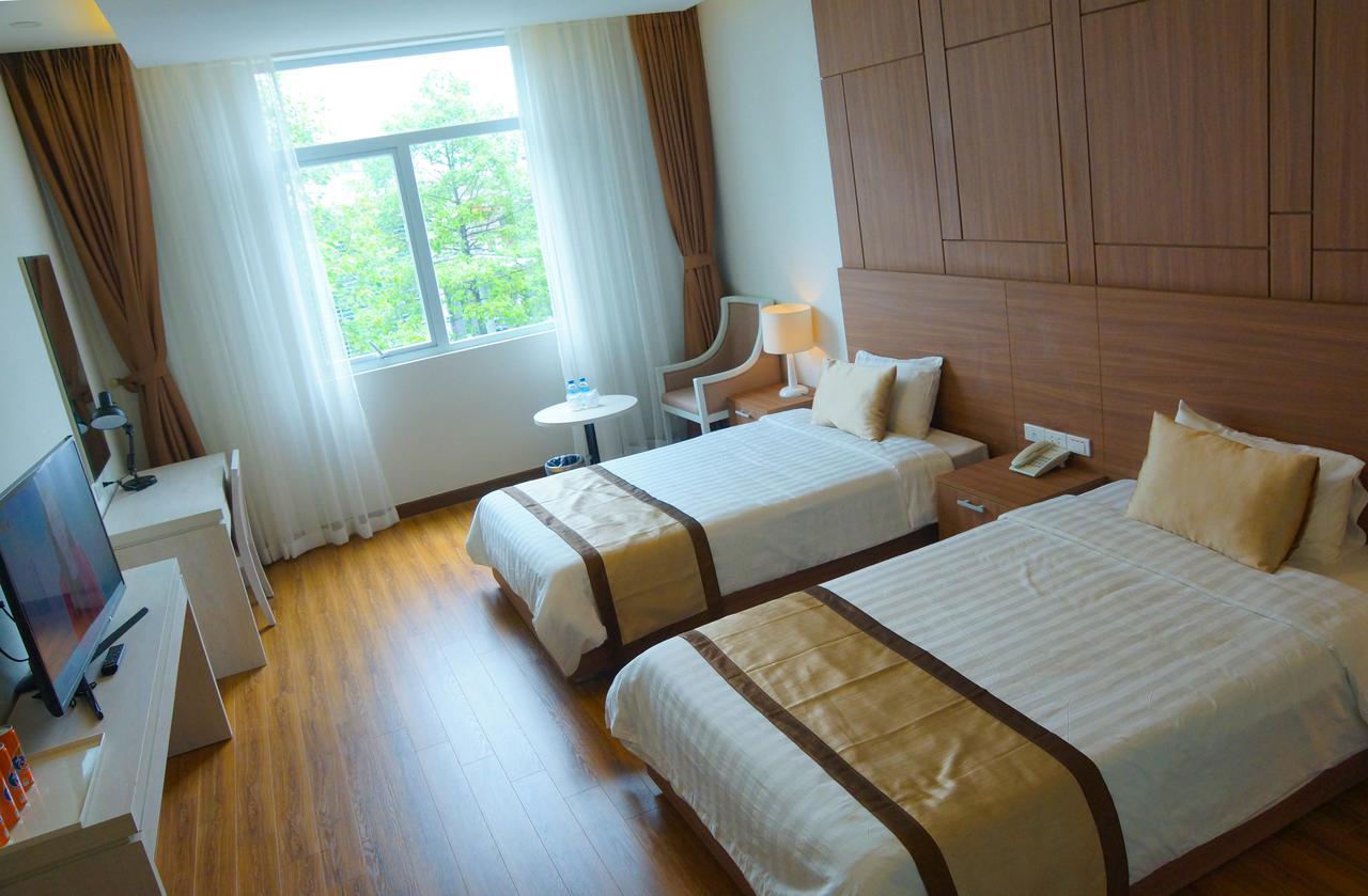 Hung Vuong Hotel 4*