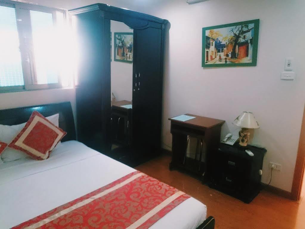 Elpis Hotel