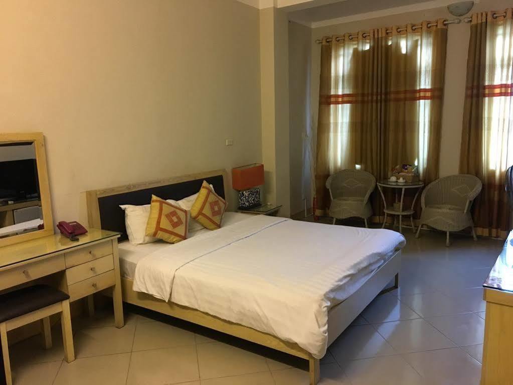 Saigon Pearl Pham Hung Hotel 2*