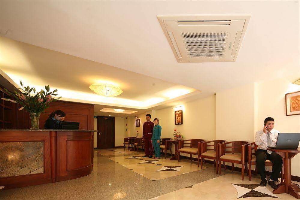 Mai Charming & Travel Hotel