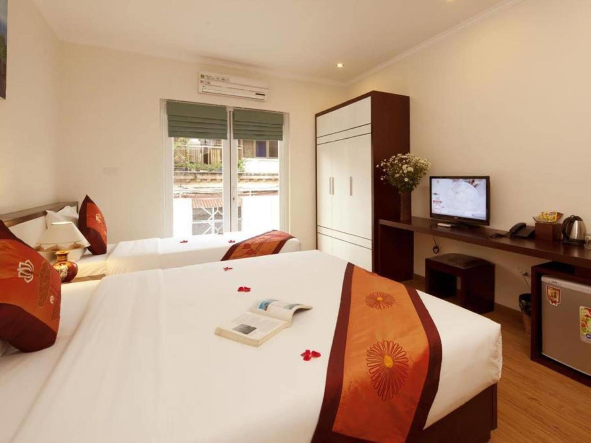 Rising Dragon Estate Hotel